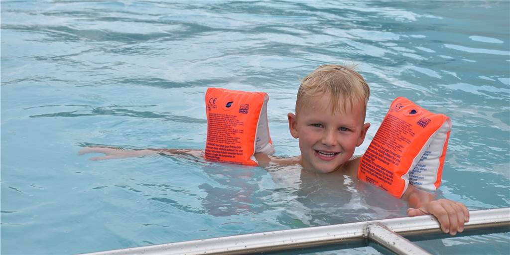 Solebad in Werne möchte schnellstmöglich Schwimmkurse anbieten - und noch mehr Seit Montag sind Schwimmkurse für Kinder wieder erlaubt. Auch im Solebad in Werne laufen die Gespräche und Vorbereitungen für den Start der Schwimmkurse. Und nicht nur über die Kurse wird derzeit diskutiert.