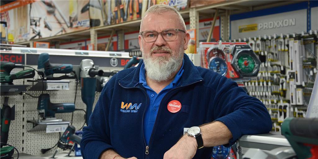 Shoppen mit negativem Corona-Schnelltest: So lief der erste Tag in Vreden Marktleiter Willy Kramer von Vredener Baumarkt kann bestimmte Artikel im Geschäft nur mit negativem Corona-Schnelltest und Termin verkaufen. Die Verwirrung bei den Kunden ist groß.