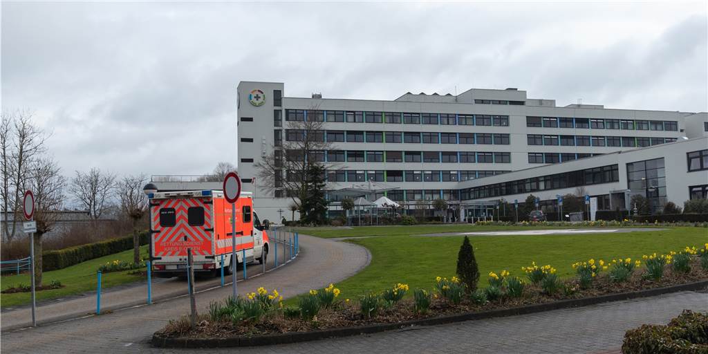 Corona: Kein Engpass auf Intensivstationen, aber Patienten immer jünger Trotz hoher Inzidenzzahl im Kreis Borken gibt es bisher keine Überlastung im Ahauser Krankenhaus oder sonstigen Standorten des Klinikums.