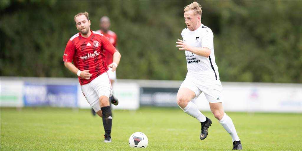Saison-Fortsetzung: Deadline-Termine, sportlicher Wert und Realisierbarkeit für heimische Klubs Daniel von der Ley und der FC Nordkirchen sind Tabellenführer der Bezirksliga 9. Sportlich wäre eine Saisonfortsetzung interessant. Aber wie realistisch ist das?