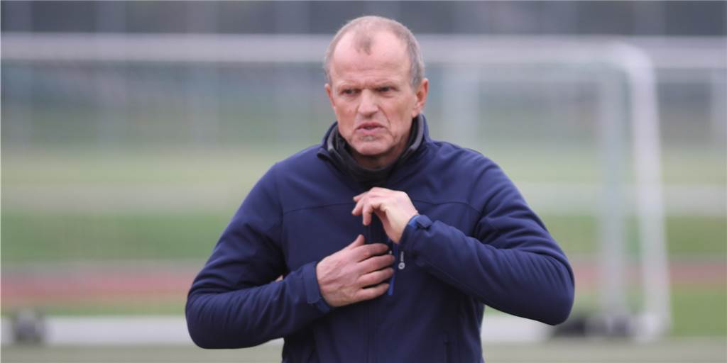 Saison-Fortsetzung: Sind 50 Prozent noch realistisch? Jupp Ovelhey, Trainer des SuS Olfen, steht den Plänen skeptisch gegenüber.