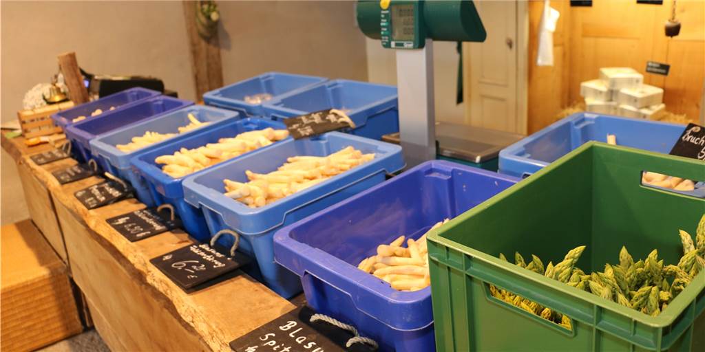 Spargel-Saison startet in Werne zu Ostern: Hier gibt‘s das erste Edelgemüse Die Anfragen sind schon da: „Wann gibt es den ersten Spargel?“ Die Antwort gibt es nun: Den ersten Spargel aus Werne wird es bereits zu den Osterfeiertagen geben.