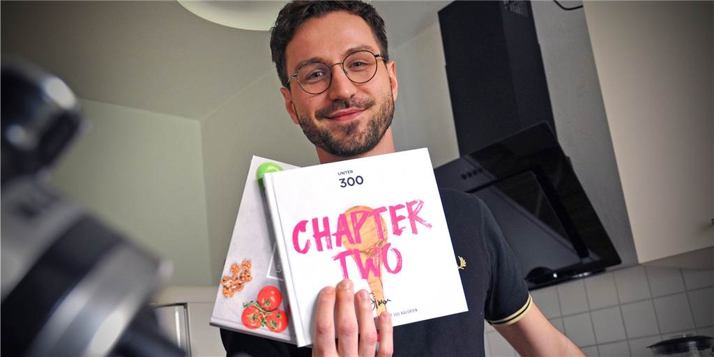 Dortmunder kocht kalorienarme Gerichte – und hat fast 100.000 Fans Der Dortmunder Grafiker Simon Schuberth (32) hat sich eine große Anhängerschaft auf Instagram erkocht. Die besten seiner Rezepte hat er in zwei Büchern gesammelt.