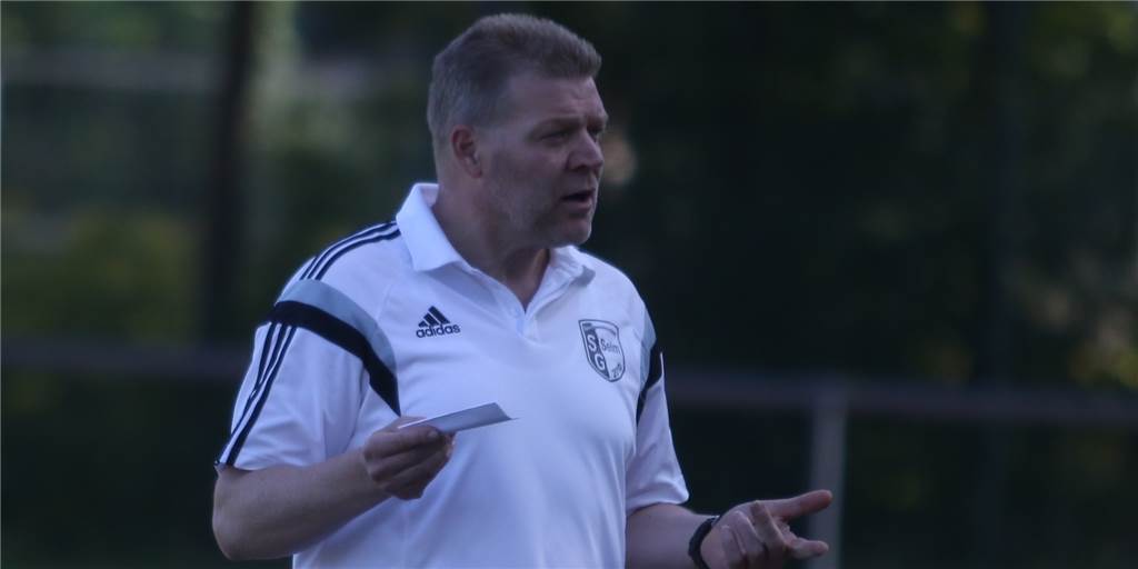 Vom Bankdrücker zum Besten bei der SG Selm: „Fühle mich unter dem neuen Trainer einfach wohler“ Mario Rast übernimmt nach zwei Niederlagen zum Saisonauftakt die SG Selm und gewinnt mit der Mannschaft alle folgenden Partien.