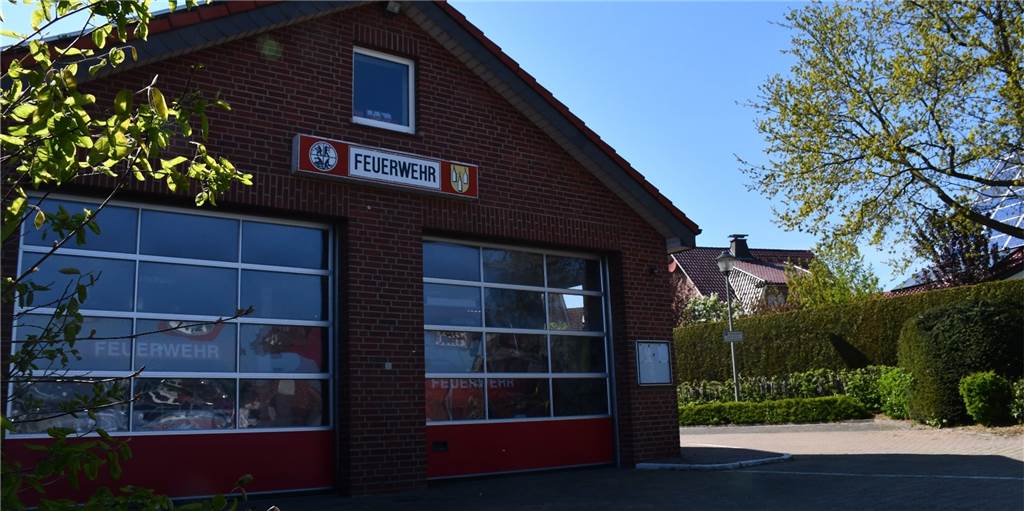 Land bewilligt Zuschüsse für Renovierung des Feuerwehrhauses Südkirchen Das Feuerwehrgerätehaus in Südkirchen wird in Kürze modernisiert.
