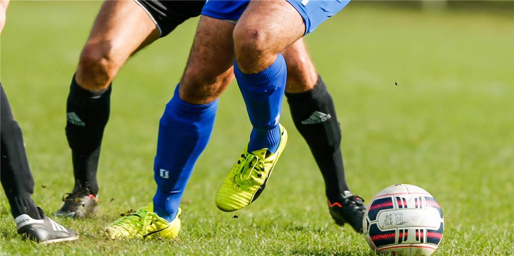 Stadtbekannter Dortmunder Amateurfußballer gründet Fußballschule Ein ehemaliger stadtbekannter Dortmunder Amateurfußballer hat seine eigene Fußballschule gegründet.
