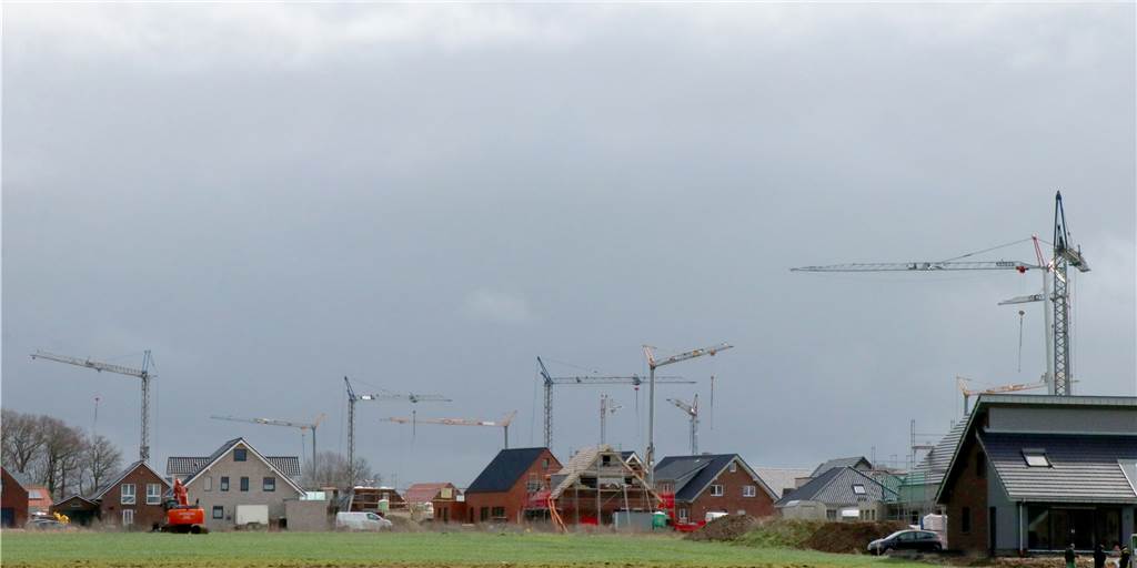 Im Baugebiet Hoher Kamp West, Abschnitt 2 wird zurzeit gebaut. Doch längst nicht alle Interessenten haben ein Grundstück bekommen.