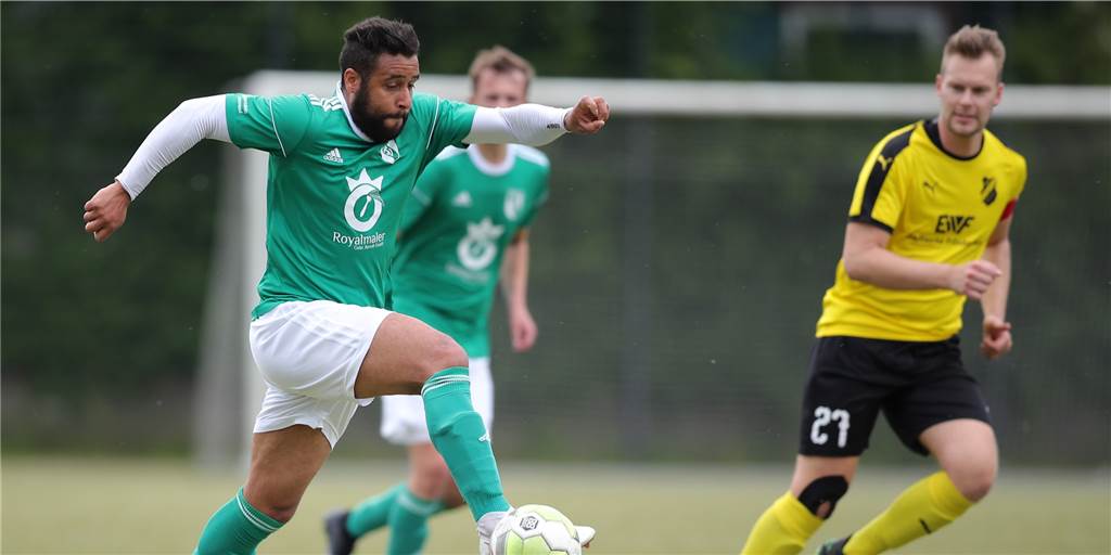 Neuzugang des PSV Bork soll „Eckpfeiler“ werden – Abschied aus Dortmund „sehr schwierig“ Der PSV Bork und Sanmi Ojo (am Ball) haben einen neuen Spieler verpflichtet, der bei einem bestimmten Projekt mithelfen soll.