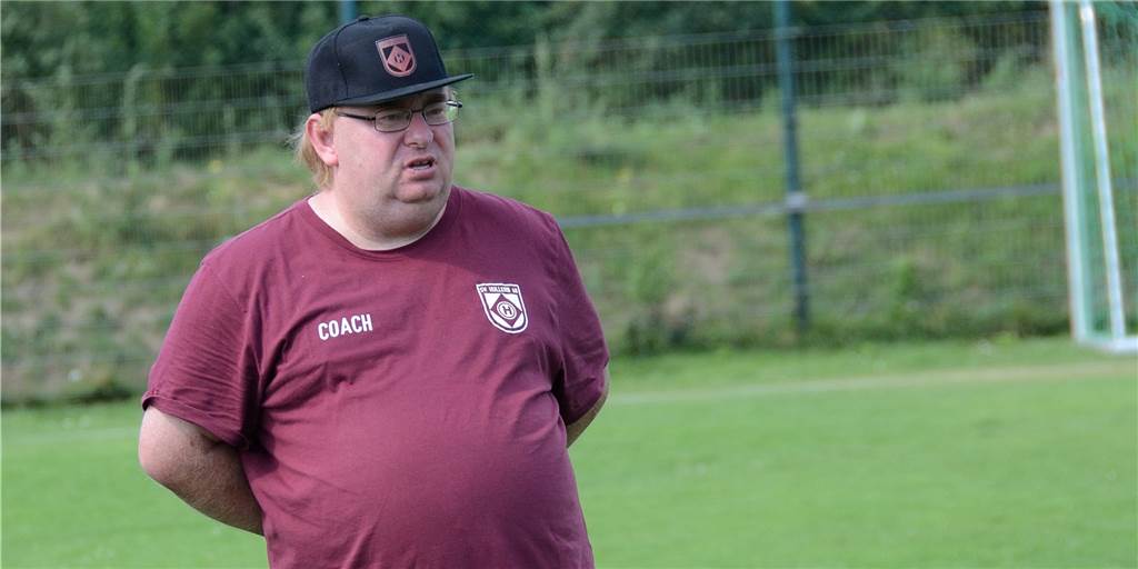 Hullerns Coach pausierte vier Jahre lang: „Ich hatte den Kaffee einfach auf“ Christoph Bafs-Dudzik, Trainer des SV Hullern, spricht über seine Trainerkarriere und welchen Sport er abseits des Fußballs ausgeübt hat.