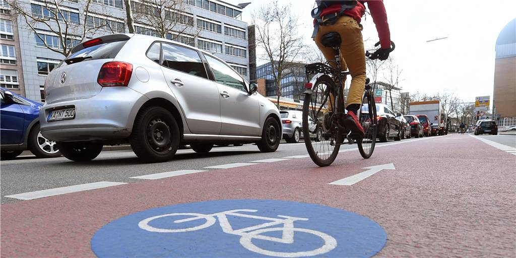Kreis Unna plant 325 Kilometer Radwege für die Verkehrswende Teilweise mit Markierungen, größtenteils aber mit Um- und Neubauten plant das neue Radverkehrskonzept des Kreises Unna mit einem Streckennetz von insgesamt 325 Kilometern.