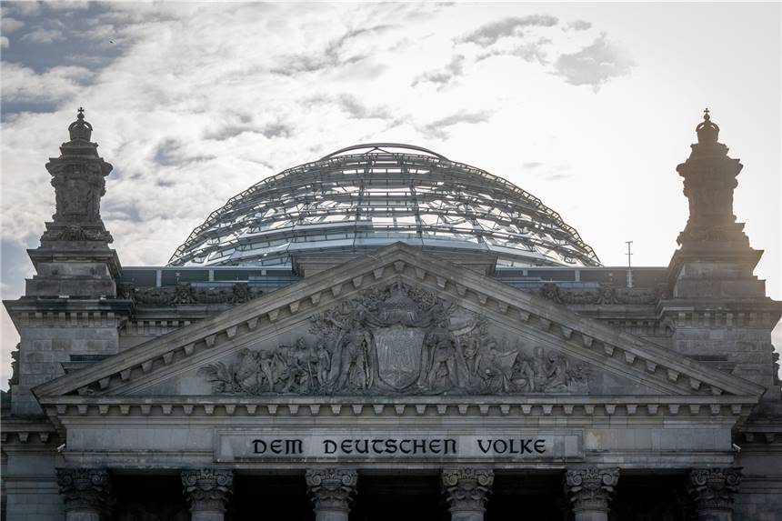 Von Ausgangssperren bis Schulschließungen: Diese Auflagen sieht das Infektionsschutzgesetz vor Von Ausgangssperren bis Schulschließungen: Diese Auflagen sieht das Infektionsschutzgesetz vor