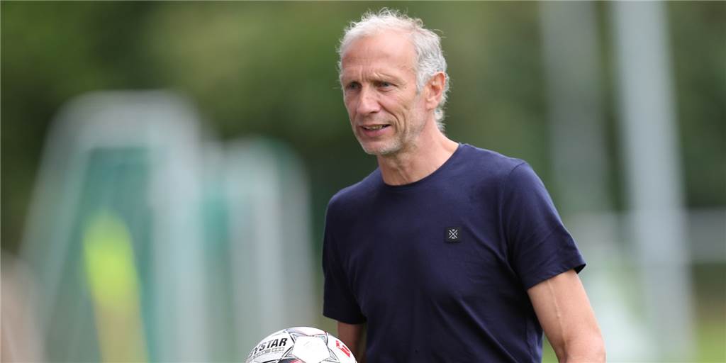 Capelle-Neuling kam kaum zum Einsatz: „Hoffen, er ist eine richtige Wumme“ Capelle-Trainer Reinhard Behlert hat einen vielversprechenden Spieler in seinen Reihen, der bisher kaum zum Einsatz kam.