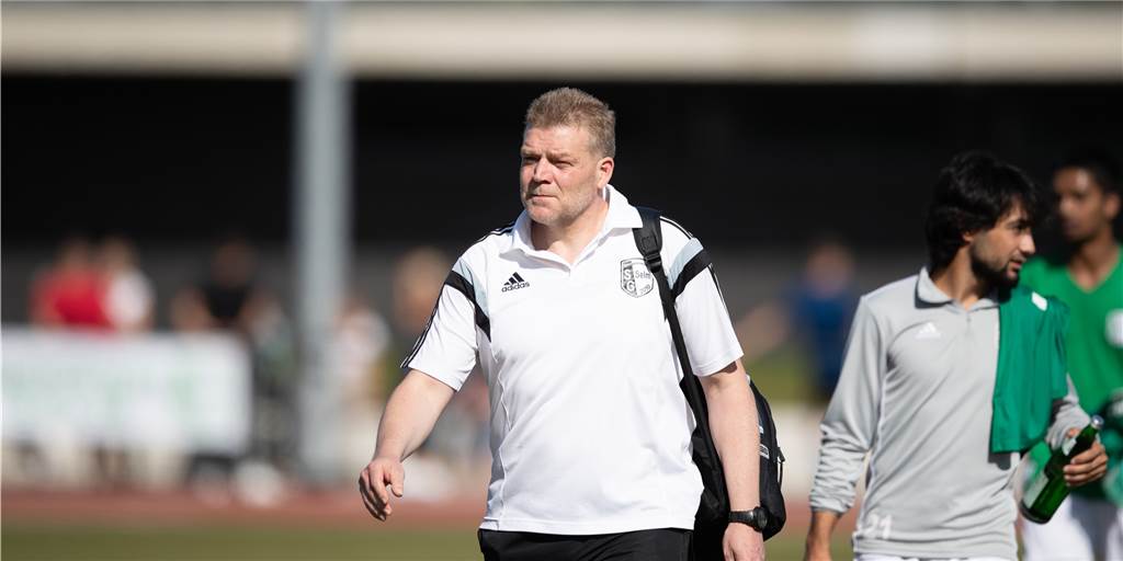Trainer der SG Selm über Coerdt-Brüder: „Ich wusste erstmal nichts von diesem Paket“ Mario Rast muss sich in Zukunft keine Sorgen machen, dass er zu wenig Spieler zur Verfügung hat.