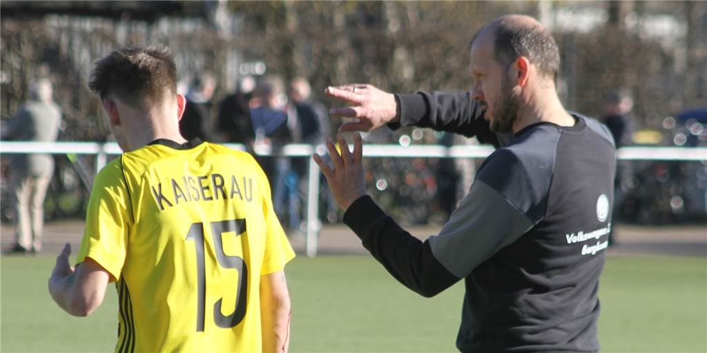 Überraschungs-Wechsel: Holzwickeder SC angelt sich Offensiv-Perle vom SuS Kaiserau Marc Woller (rechts) war 2019 noch Trainer beim SuS Kaiserau. In der neuen Spielzeit holt er einen Kicker zum Holzwickeder SC.