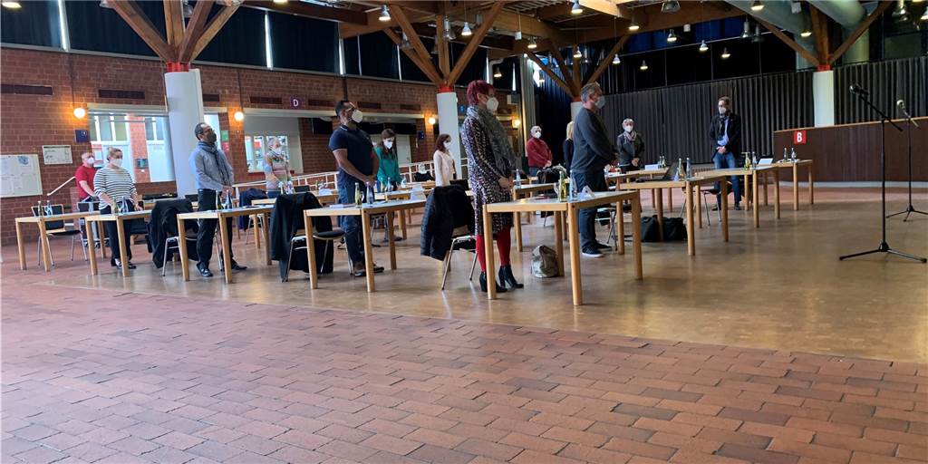 Ausgerechnet: Integrationsrat muss am ersten Tag des Ramadan ran Die Mitglieder des ersten Integrationsrates der Stadt Dorsten bei ihrer Vereidigung im Gemeinschaftshaus Wulfen