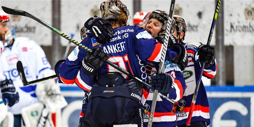 Es bleibt spannend: Ein Jubilar hält die Iserlohn Roosters im Playoff-Rennen Es bleibt spannend: Ein Jubilar hält die Iserlohn Roosters im Playoff-Rennen