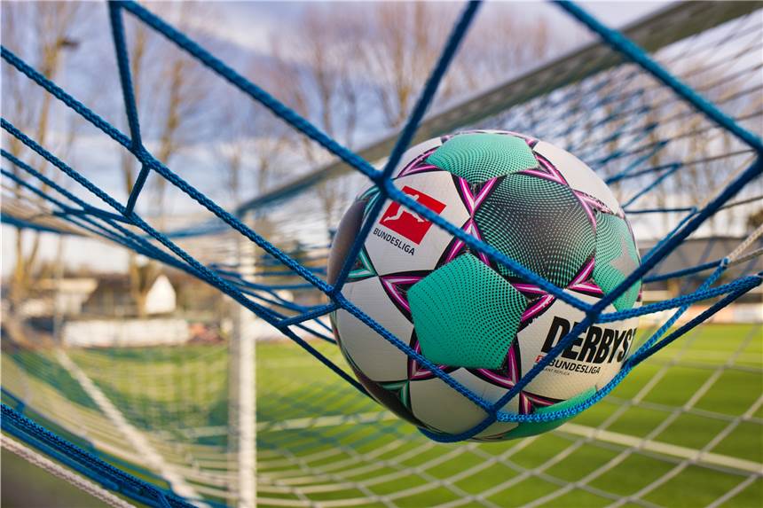 Fußballverband kurz vor Saisonabbruch: 50 Vereine schreiben offenen Brief - droht eine Klagewelle? Fußballverband kurz vor Saisonabbruch: 50 Vereine schreiben offenen Brief - droht eine Klagewelle?