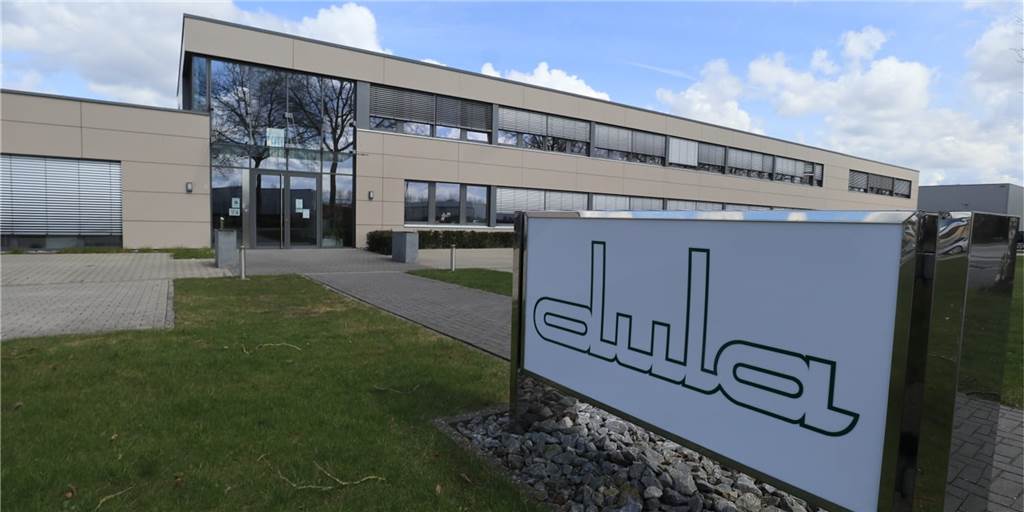 Das Unternehmen Dula mit Standorten unter anderem in Vreden und Ahaus entlässt in diesen beiden Orten 24 Mitarbeiterinnen und Mitarbeiter. In Heek tritt es von einem Grundstückskauf zurück. Die Corona-Krise hat das auf Ladenbau spezialisierte Unternehmen hart getroffen.