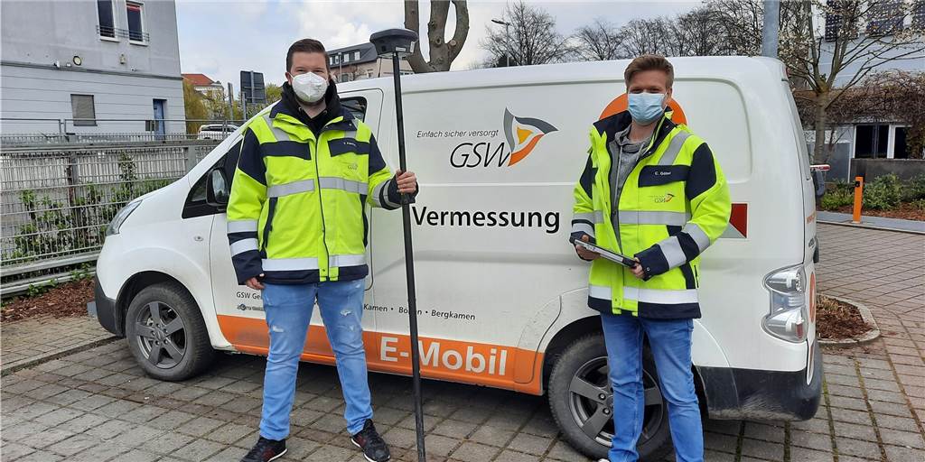 Die GSW-Neulinge kennen die Kollegen nur mit Maske Marius Prätzel und Till Fismann haben erst vor kurzem bei den GSW Kamen-Bergkamen-Bönen begonnen. Nun müssen sie Abstand zu den neuen Kollegen halten.