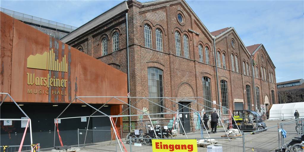 Corona-Impfung: 100.000 Menschen haben erste Spritze in Dortmund erhalten Der Großteil der Dortmunder Erstimpfungen ist im Impfzentrum auf dem Phoenix-West-Gelände verabreicht worden.