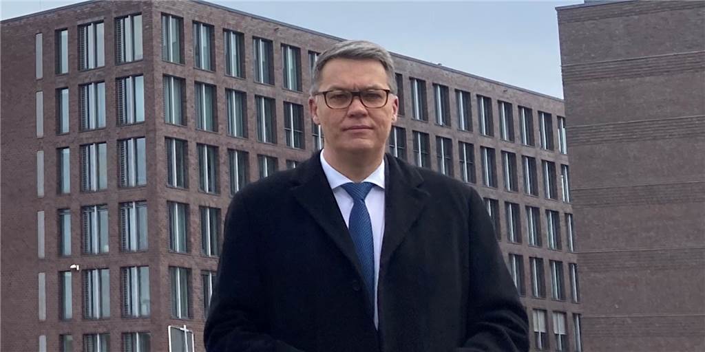 Schulschließungen sind für OB Thomas Westphal ein „wichtiger Schritt“ Oberbürgermeister Thomas Westphal setzt auf schärfere Maßnahmen gegen die Corona-Pandemie.