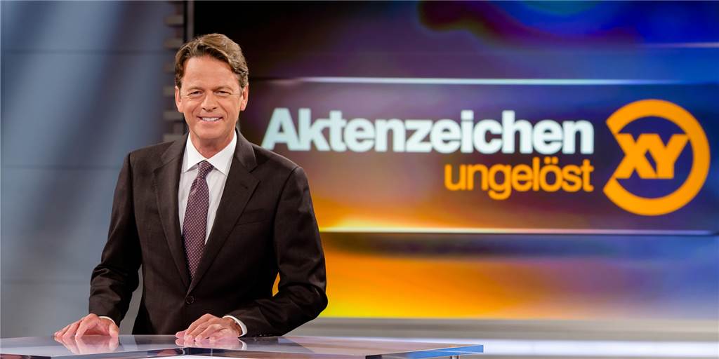 „Aktenzeichen XY“: Wichtige Hinweise nach Beitrag über Tankstellen-Raub Moderator Rudi Cerne stellte am Mittwoch (21.4.) in der ZDF-Sendung „Aktenzeichen XY...ungelöst“ auch den Überfall auf die Aral-Tankstelle in Nordkirchen vor.