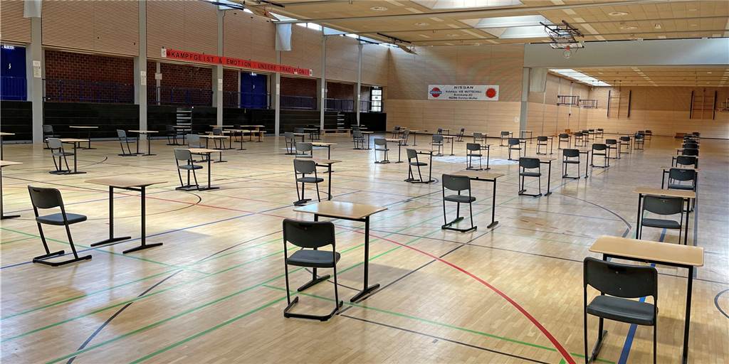 Start in die Abi-Klausuren: „Dieser Jahrgang hat eine ganz eigene Reife“ Sporthalle Gesamtschule Wulfen