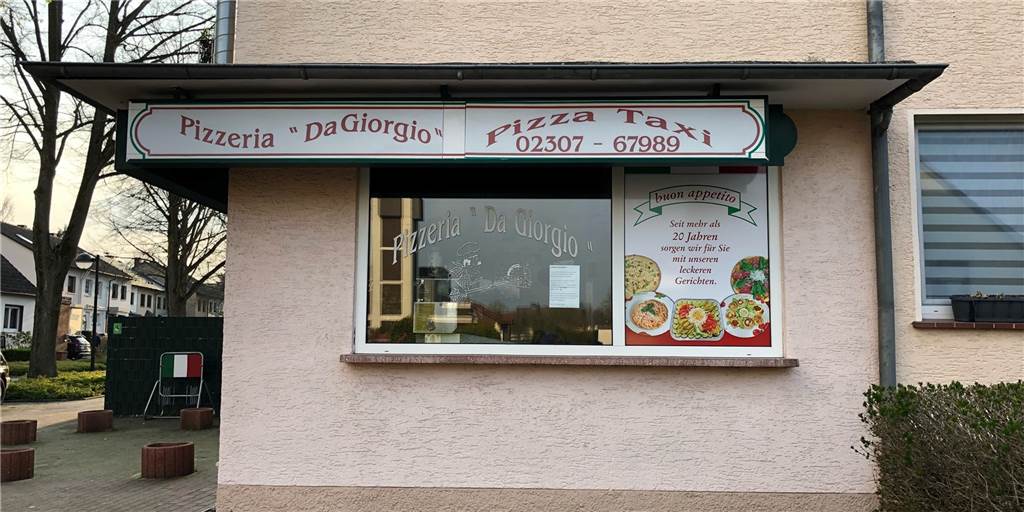 Pizzeria seit Wochen wegen Brand geschlossen – aber es gibt Hoffnung Die Pizzeria „Da Giorgio“ in Bergkamen ist seit dem Brand am 8. März geschlossen. Jetzt gibt es für den Inhaber Giacomo Alioto endlich eine Perspektive, sie wieder zu eröffnen.