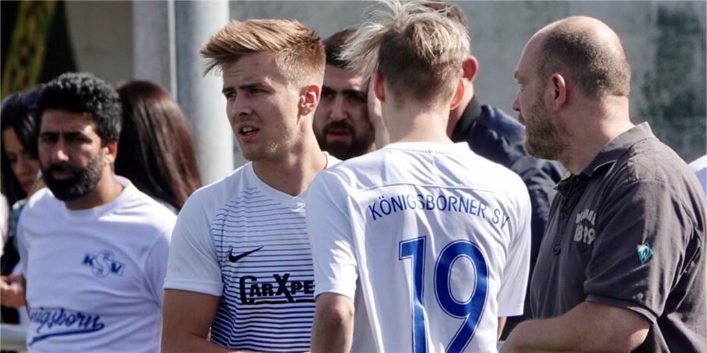 Spieler haben einen „Hintern wie Kim Kardashian“ - KSV-Coach will trotzdem wieder angreifen Spieler haben einen „Hintern wie Kim Kardashian“ - KSV-Coach will trotzdem wieder angreifen
