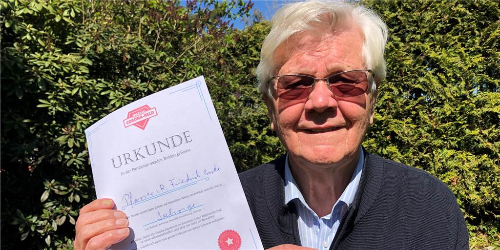 Pfarrer i.R. Friedrich Enste ist für Siegfried Waniek aus Wamel ein Corona-Held, weil er Senioren in der Corona-Pandemie besucht und ihnen auf diese Weise Trost spendet