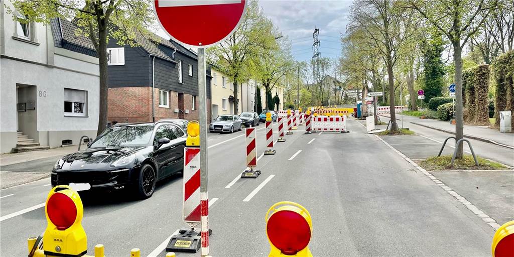 Wittbräucker Straße bleibt doch länger als erwartet einseitig gesperrt Seit einigen Tagen ist eine wichtige Verkehrsachse im Dortmunder Süden nur einseitig befahrbar.
