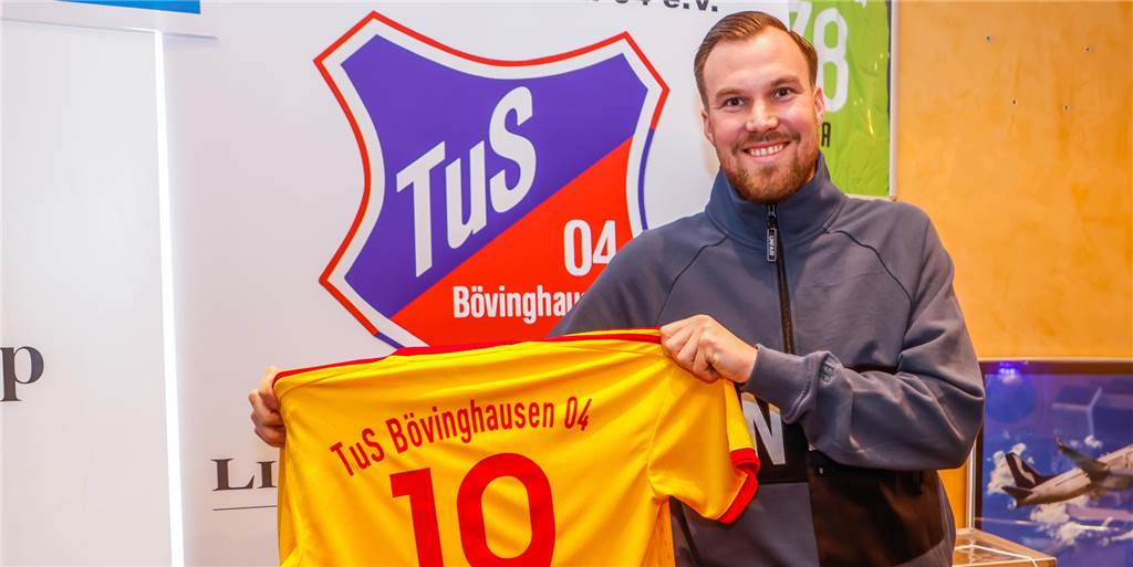 Kevin Großkreutz versteigert letztes Hemd - Eine vierstellige Summer ist herausgekommen Kevin Großkreutz versteigert letztes Hemd - Eine vierstellige Summer ist herausgekommen