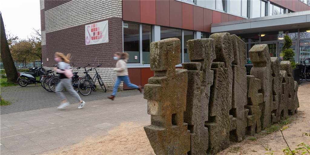 Zoff wegen Schulleiterstelle: Schulkonferenz fühlt sich übergangen Die Sekundarschule Vreden hat zwei Bewerber. Weil der Schulausschuss ein anderes Votum abgegeben hat als die Schulkonferenz, herrschen jetzt Ärger und Enttäuschung in der Schulkonferenz.