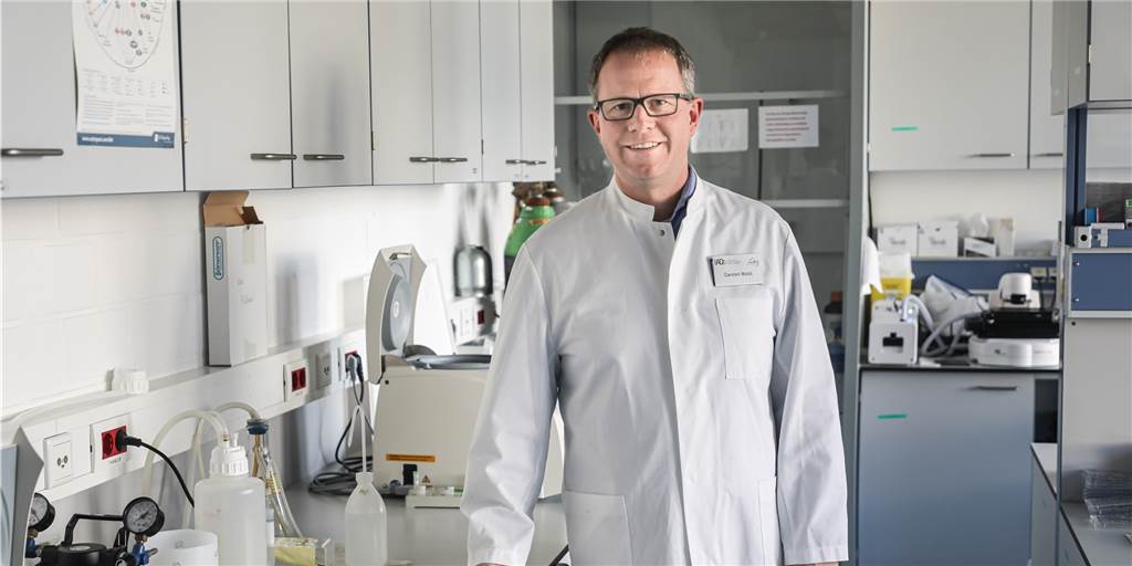 Nebenwirkungen unter 30: Könnte der Impfstoff für Jüngere knapp werden? Der Dortmunder Immunologe Prof. Dr. Carsten Watzl diskutiert mit uns regelmäßig Fragen rund um die Coronavirus-Impfungen.