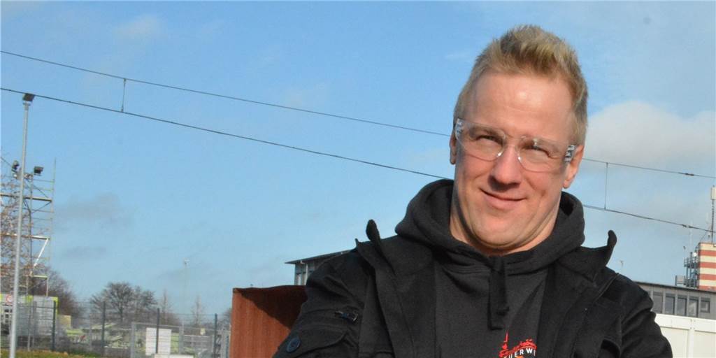 Dortmunder Ischgl-Tourist verklagt Österreich nach Corona-Infektion Der Dortmunder Pyrotechniker Danny Seck hat sich nach einer Corona-Infektion im Tiroler Skiort Ischgl der Sammelklage gegen die Republik Österreich angeschlossen.