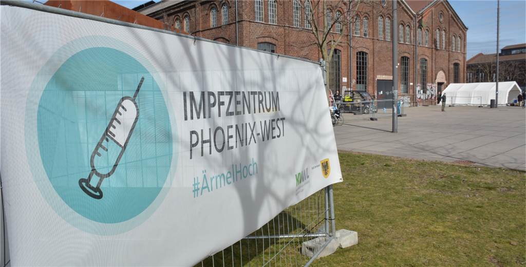 3 Grafiken zum Impfzentrum: Wer wurde bereits womit geimpft - und warum? 65 Prozent aller Corona-Impfungen in Dortmund wurden im Impfzentrum Phoenix-West durchgeführt.