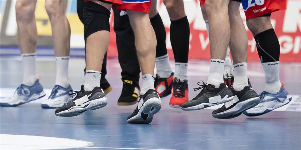 Sporthallen sind dicht, aber Handballverband plant noch die Play-offs Sporthallen sind dicht, aber Handballverband plant noch die Play-offs