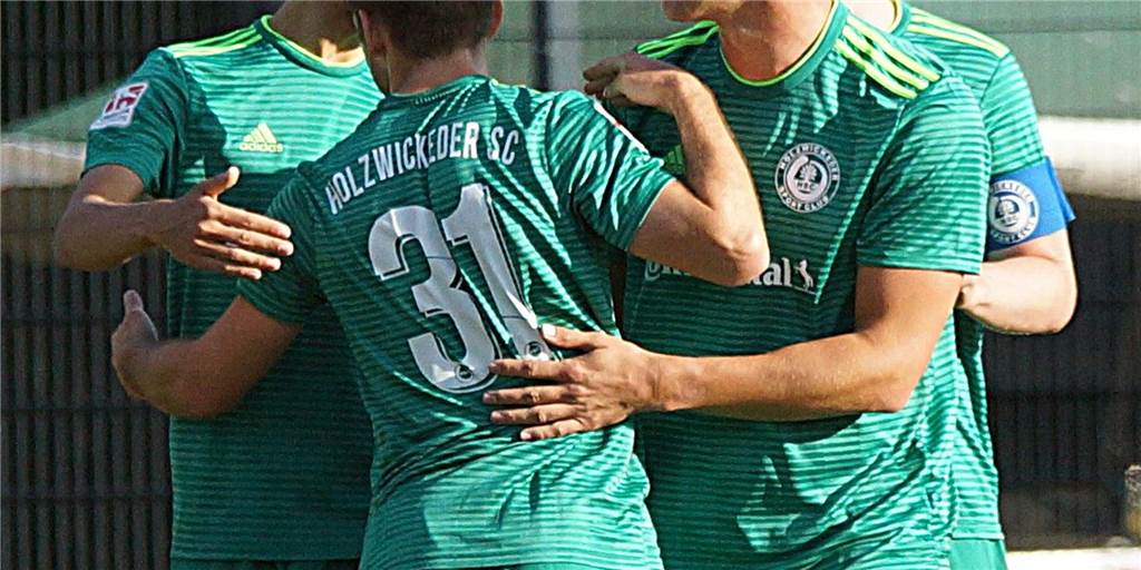 Corona-Zwangspause: Ambitionierter Stürmer vom VfB Lübeck ist zurück in Holzwickede Corona-Zwangspause: Ambitionierter Stürmer vom VfB Lübeck ist zurück in Holzwickede