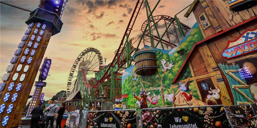 FunDOmio und Weihnachtsmarkt? Dortmunds Schausteller haben schon feste Pläne Im Corona-Sommer 2020 stellten die Schausteller in Dortmund kurzfristig vor den Westfalenhallen den Freizeitpark FunDOmio auf die Beine. Ist das auch in diesem Jahr wieder möglich?