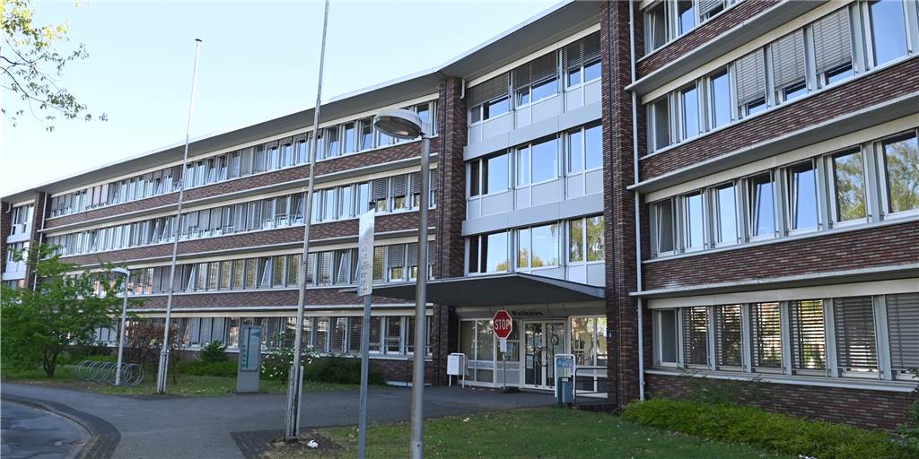 Zinswette? AfD fordert kurzfristige Sondersitzung in Dorsten Die Kritik an einem Kreditvertrag, den die Stadt Dorsten 2009 mit der WestLB abgeschlossen hat, wächst. Jetzt gibt es eine Sondersitzung.