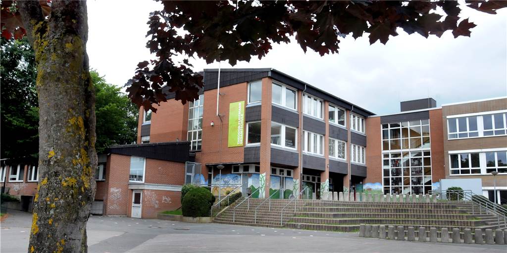 Entscheidung über Fleitmann-Schule im Rat: Kosten, Bürgerprotest, Standort Die Theodor-Fleitmann-Gesamtschule im Schulzentrum Nordwest am Holzener Weg.