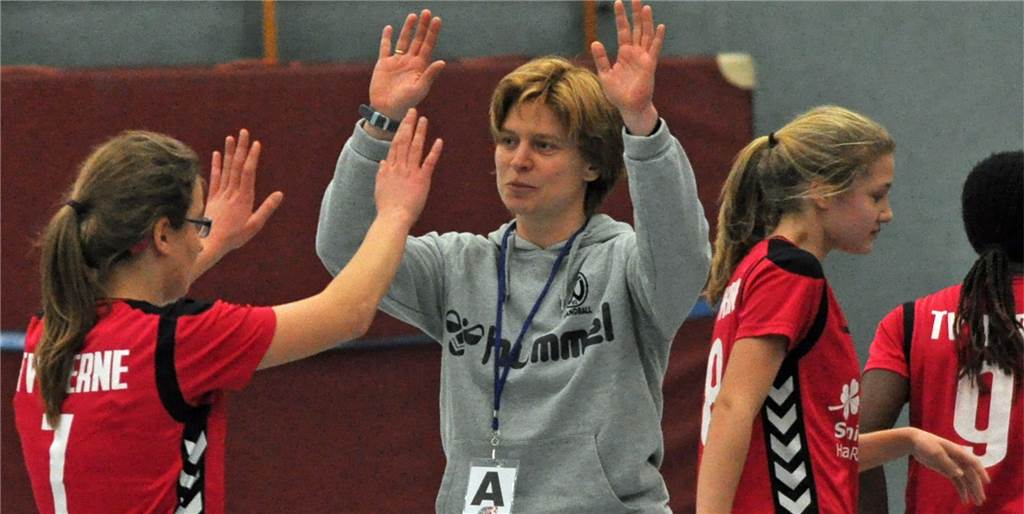 Handballerinnen des TV Werne zum Przybilla-Abschied: „Ati hat uns alle überrascht“ Handballerinnen des TV Werne zum Przybilla-Abschied: „Ati hat uns alle überrascht“