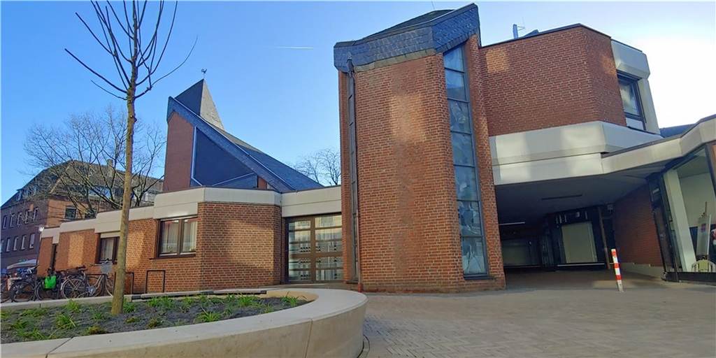 Franziskaner haben Klostergebäude und Kirche in Dorsten verkauft Das Konvent-Ensemble der Franziskaner ist in den Besitz des Caritasverbandes übergegangen. Die Ordensbrüder werden aber weiter in Dorsten wohnen und wirken.