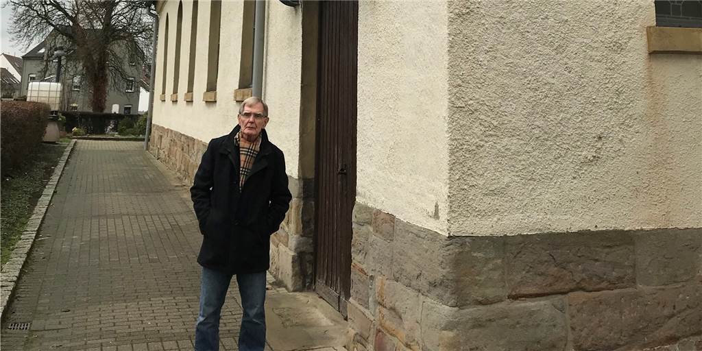 Neue Hoffnung für eines der ältesten Gebäude Dortmunds Gerd Grundmann setzt sich als Vorsitzender des Fördervereins Lindenhorster Kirchturm für den Erhalt des alten Turms ein