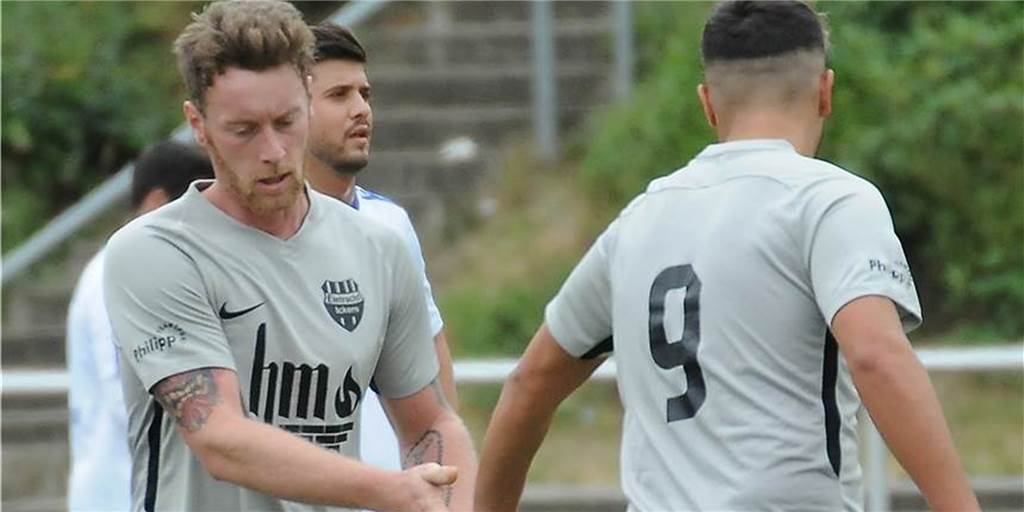 Neuer Goalgetter von Arminia Ickern wird die ersten Spieltage nur als Zuschauer erleben Kevin Tann (l.), hier im Trikot von Eintracht Ickern, wird seinem neuen Team bei Arminia Ickern zum Saisonauftakt nicht zur Verfügung stehen - egal, wann die Spielzeit beginnen wird. Das steht bereits fest.
