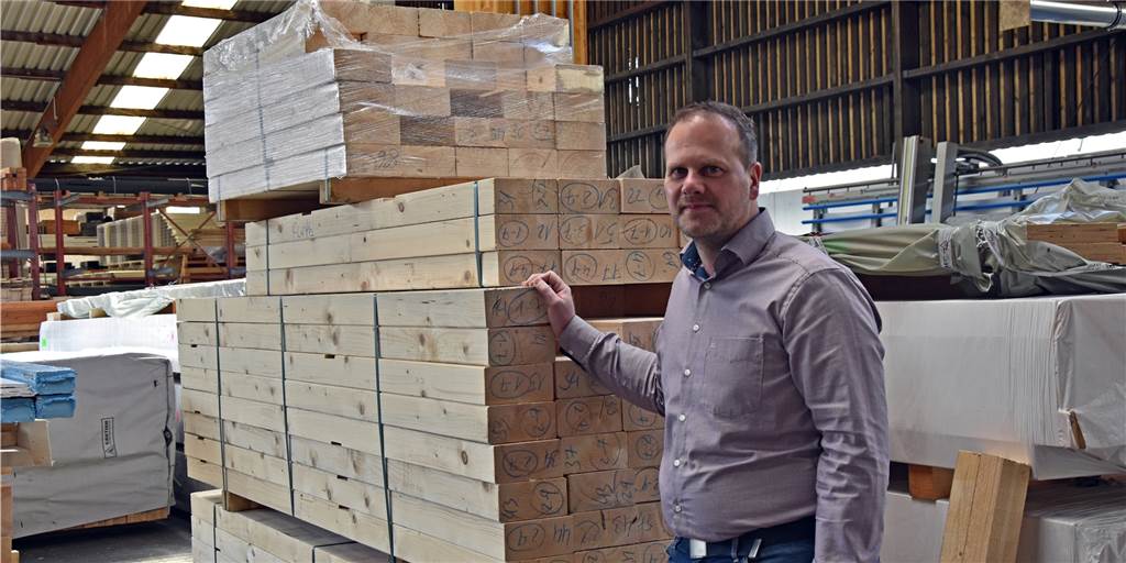 Mangelware Holz und Baustoffe in Lünen: „Die Lage ist dramatisch“ Noch gibt es durchaus Holz im Lager von Marco Tietz. Die Preise für diesen und andere Baustoffe sind seit Anfang 2021 regelrecht explodiert und die Lieferzeiten werden immer länger.