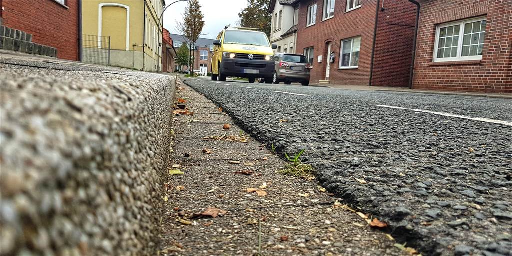 Planerisches Dilemma beschäftigt Heeker Ausschuss für Bauen und Planen Die Brinkstraße in Heek