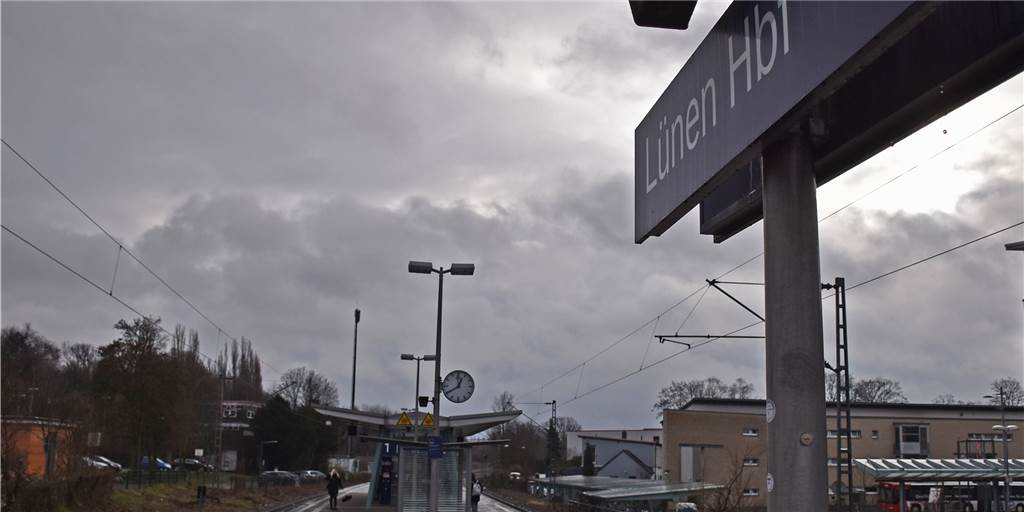 Züge standen still am Lüner Hauptbahnhof: Kinder in den Gleisen Am Lüner Hauptbahnhof standen am Montagnachmittag die Züge für kurze Zeit still.