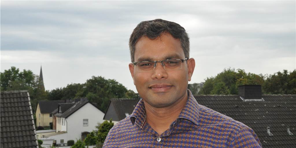 Lüner Pfarrer Mummadi: Angst, in Indien Familie und Freunde zu verlieren Pfarrer Praveen Mummadi aus Lünen verfolgt das Corona-Infektionsgeschehen in seinem Heimatland Indien täglich.