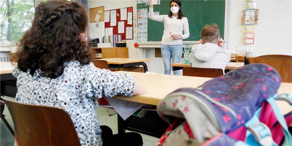 Ab wann wieder Schule in Dortmund? Stadt nennt Termin Ab Montag wieder offen, wenn auch mit viel Distanz? Die Schulen in Dortmund.